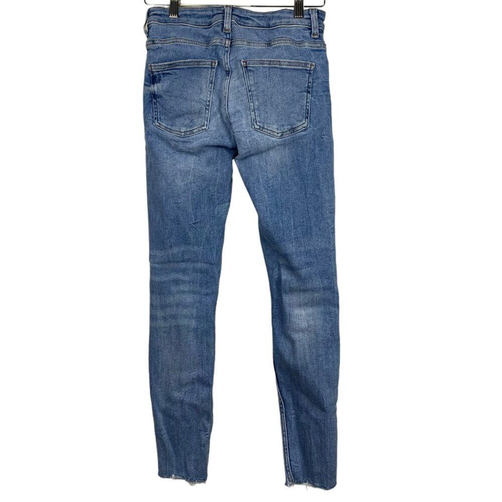 ZARA High Rise Skinny Jeans Light Wash Raw Hem Distressed Stretch Size 6‎ - Picture 8 of 11